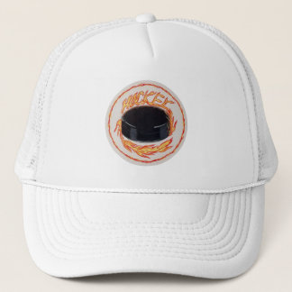 Hockey Puck med Flame Wording Keps