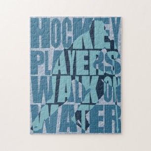 Hockeyspelare går på Vatten Pussel