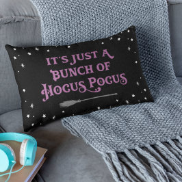 Hocus Pocus Black och Lila Halloween Quote Lumbarkudde