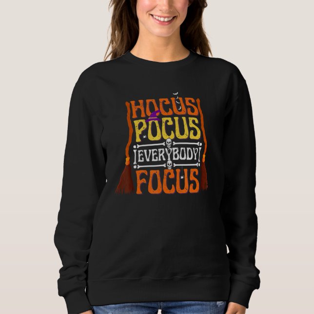Hocus Pocus Everybody Focus   Halloween Teacher T Shirt (Framsida)