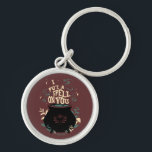Hocus Pocus... Jag lägger en spell på er Cauldron Rund Silverfärgad Nyckelring<br><div class="desc">Dra upp en magisk olycka med den här fantastiska Hocus Pocus-inspirerade designen med en bubblningskauldron omgiven av mystiska örter, svampande svampar och snurrande stavverk! Den djärva, vintage-stil-texten "Jag lägger en stavning på dig" kommer från bryggan och fångar kärnan i Sanderson Sisters mest berömd-spellbindning. Perfekt för Halloween älskare och fläkt av...</div>