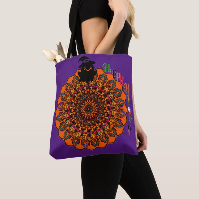 Hocus Pocus Mandala Halloween-handväskan -Handrita Tygkasse (Närbild)