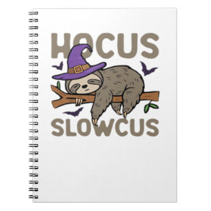Hocus Slowcus Funny Halloween Sloth Classic T-Shir Anteckningsbok