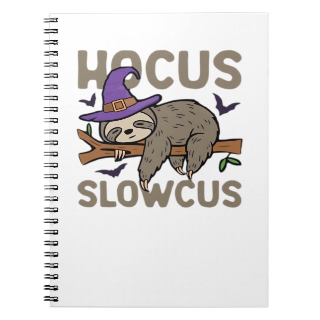Hocus Slowcus Funny Halloween Sloth Classic T-Shir Anteckningsbok (Framsidan)