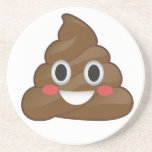 Hög av den lyckliga Emoji för Poop kustfartyget Underlägg Sandsten<br><div class="desc">Bättre än ha ringar på ditt bord.</div>