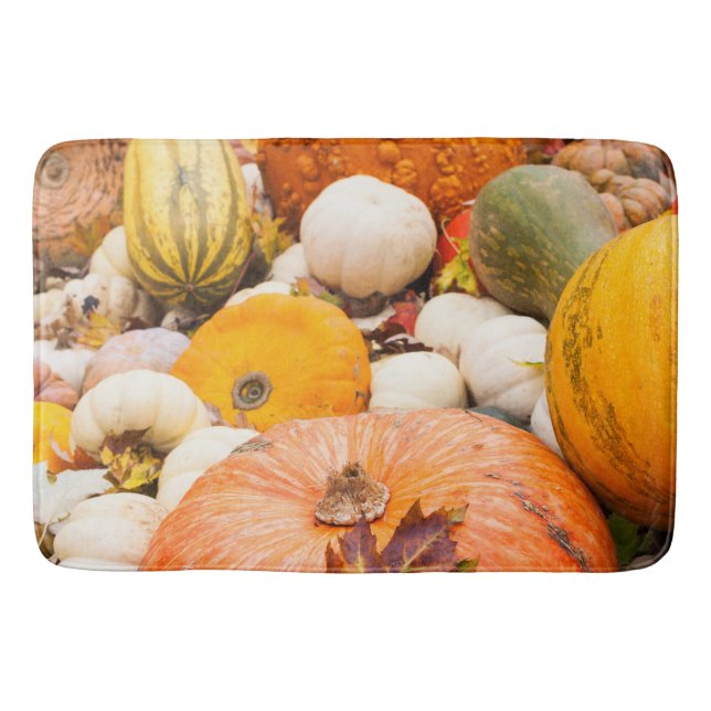 Hög med pumpor och squash badrumsmatta (Framsidan)