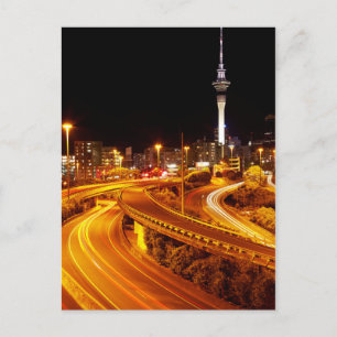 Hög väg in i Auckland Vykort