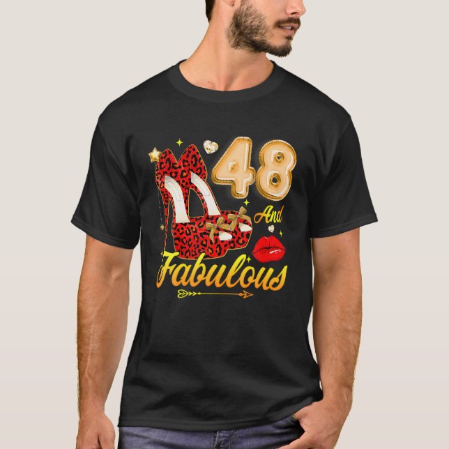 Högklackar Blommigt 48 och uppmjukande 48: e födel T Shirt (Framsida)