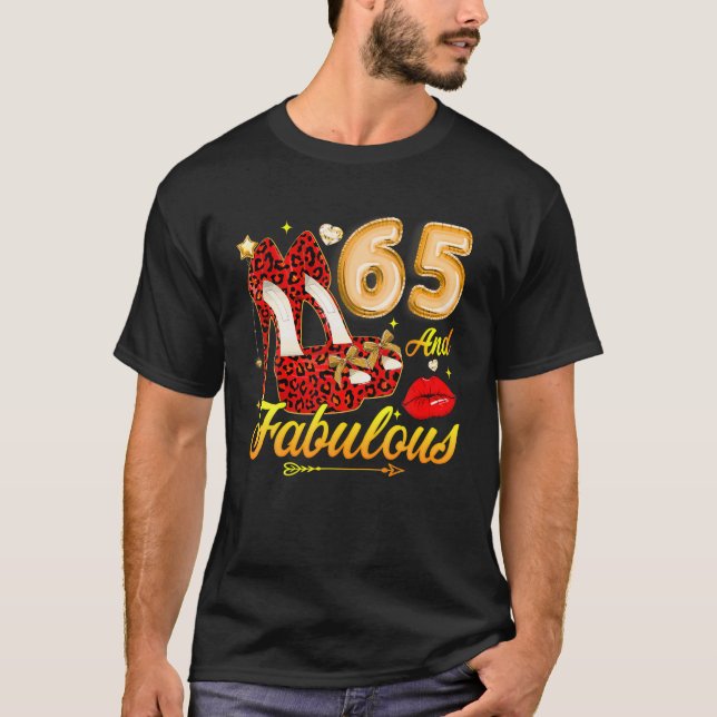 Högklackar Blommigt 65 och uppmjukande 65e födelse T Shirt (Framsida)