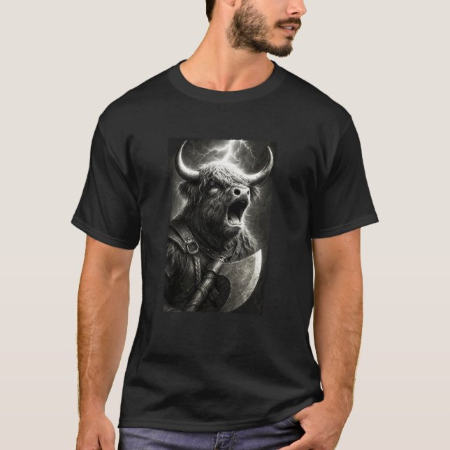 Höglands Ko Viking Krigare Fantasy T Shirt (Framsida)