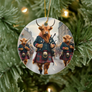 Höglandsharmoni: säckpipa Highland Cow Band Julgransprydnad Keramik