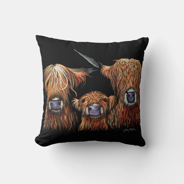Högllandskon "Vi 3 Coos on Black" Pillow Cushion Kudde (Framsida)