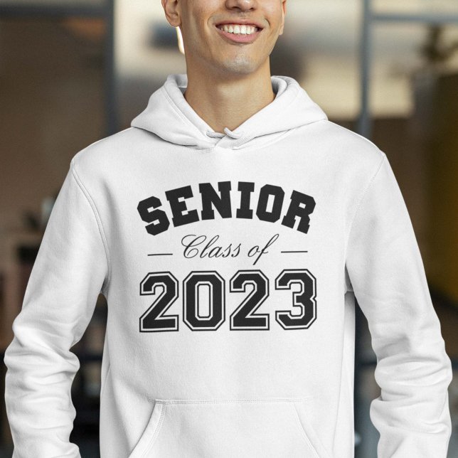 Högre klass 2023 hoodie (Skapare uppladdad)