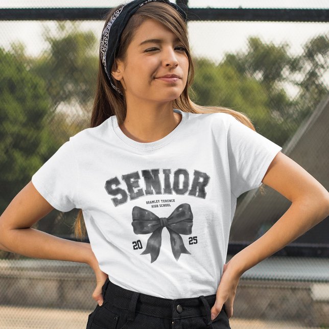 Högre klass för 2025 års Studenten T Shirt (Skapare uppladdad)
