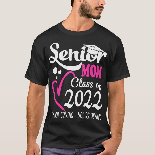 Högre Mamma i en klass på 2022 års hjärtskola  T Shirt (Framsida)