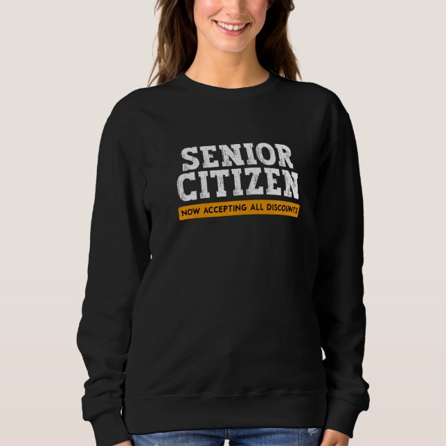 Högre medborgare accepterar nu rabatter, farfar t shirt (Framsida)