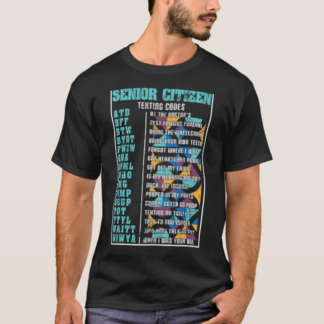 Högre medborgare som texterar koder för farfar och t shirt (Framsida)