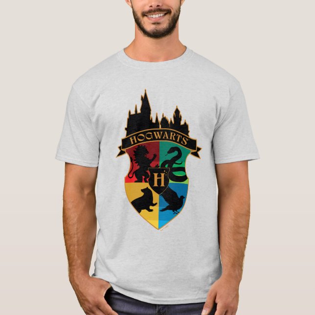 HOGWARTS™ Castle Crest House Pride Badge T Shirt (Framsida)