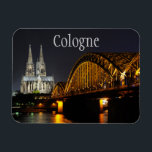 Hohenzollern Bridge, katedral i Köln, Tyskland Magnet<br><div class="desc">Foto på katedralen i Köln,  bron över Rhen,  Köln,  Tyskland.</div>
