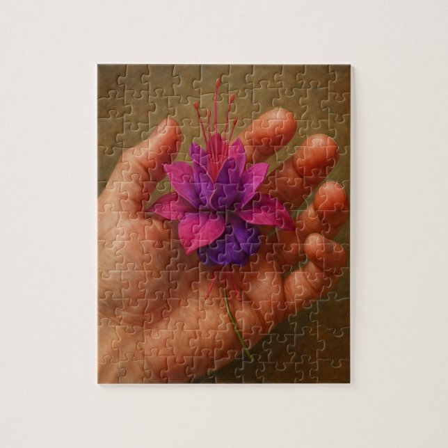 Holding Kärlek: Lila Flower in Hand - 110 Biet Pu Pussel (Vertikal)