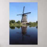 Holländische Windmühle an einem sonnigen Märkre