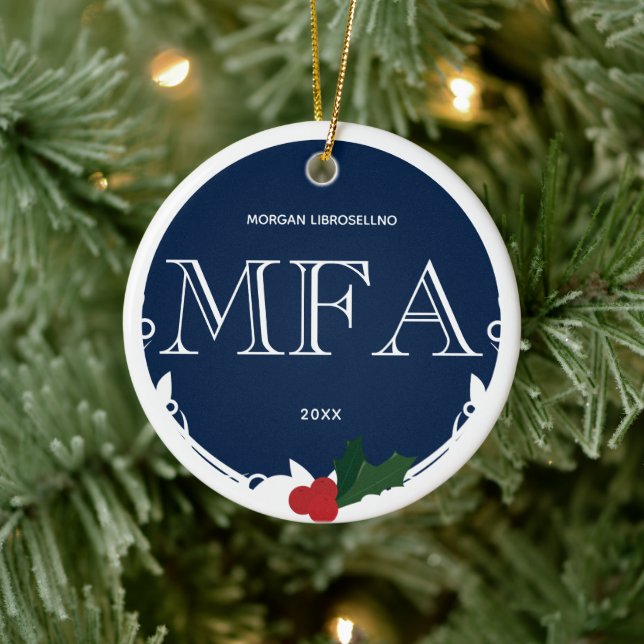 Holly Berry Blue White MFA Studenten Namn år Julgransprydnad Keramik (Träd)