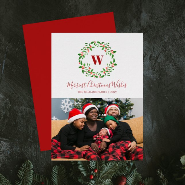 Holly Berry Wandean Monogram Helgdag Fotokort Julkort (festive retro holly berry wreath and family monogram Christmas card with landscape family photo)