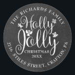 Holly Jolly Returadress Jul Chalkboard Runt Klistermärke<br><div class="desc">Returetiketter för dig att anpassa dig med ditt eget budskap,  år,  familj namn och adress på ett schalkboard-bakgrunden. Designad av Thisisnotme©</div>