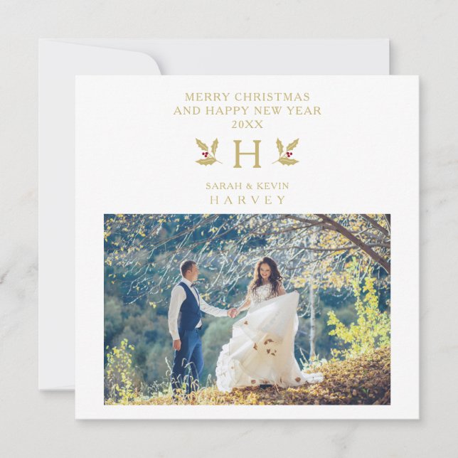 Holly Monogram Initial Christmas Newlyweds Photo (Framsida)