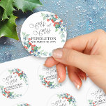 Holly och Berries Winter Wedding Runt Klistermärke<br><div class="desc">Mr. och Mrs. bröllopsmärken med elegant kalligrafi och vattenfärgsdesign för vinterbär,  holly,  gräs och evergreen grey. Ett vackert val för en vinter eller jul bröllop. Sök efter koordinerande inbjudningar,  skrivbord och händelsemedjor i min Winter Berries-samling i Bröllop.</div>