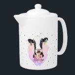 Holstein Cow Söt Farm Animal Monogram Mönster<br><div class="desc">En söt- och vibrerande monogramtepott för din favoritdjurälskare eller mjölkproducent. Den här tepotten av hög kvalitet har en Holsteinko på en mjuk rosa vattenfärgsbakgrund. Anpassa namn och börja och det är en underbar för dig själv eller en bra vän.</div>