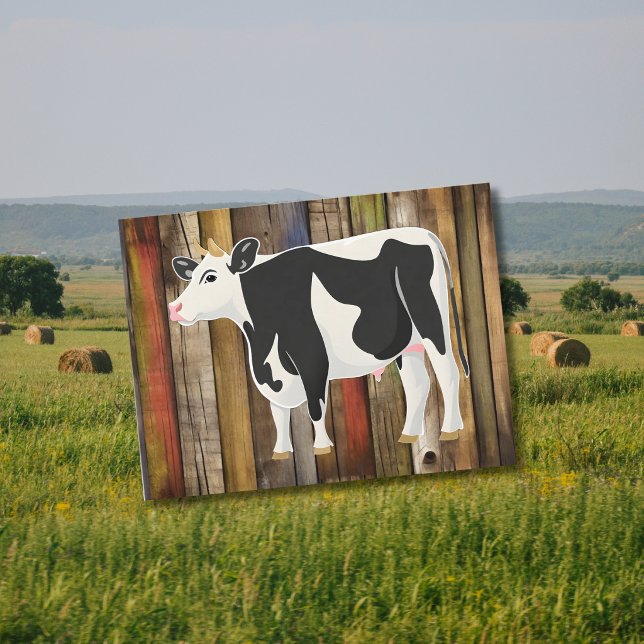 Holstein-ko med gammal bräda som bakgrund vykort (Skapare uppladdad)