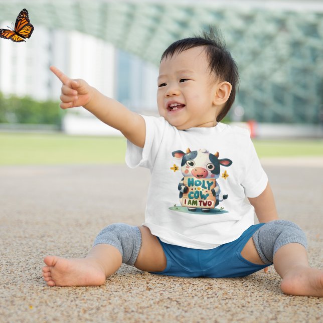 Holy Cow, I'm Two! T Shirt (Skapare uppladdad)