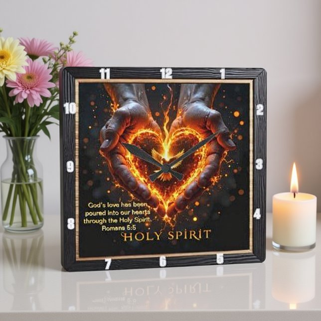 Holy Spirit Hands Flaming Heart Devotion  Romans 5 Fyrkantig Klocka (Skapare uppladdad)