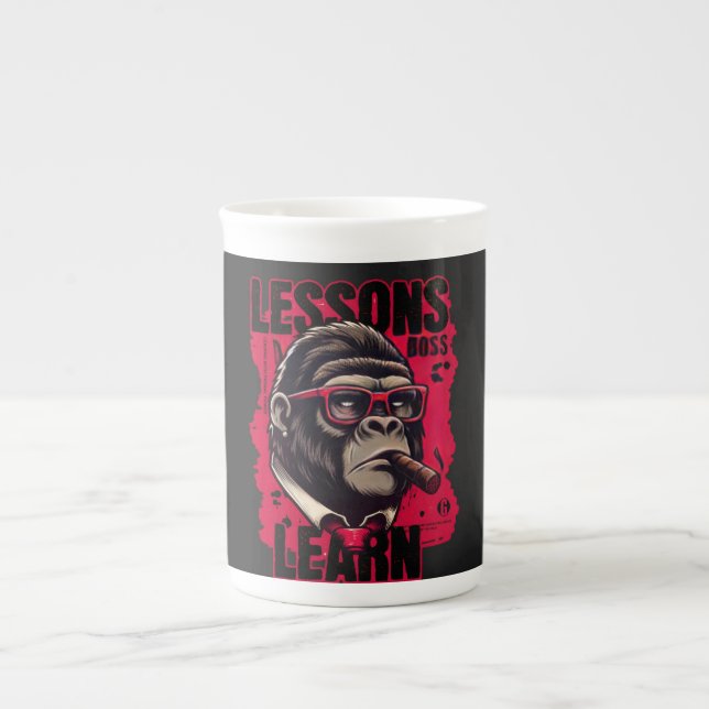 Home/Kitchen Gorilla Boss Lessons Learn Mug Benporslin Mugg (Framsidan)