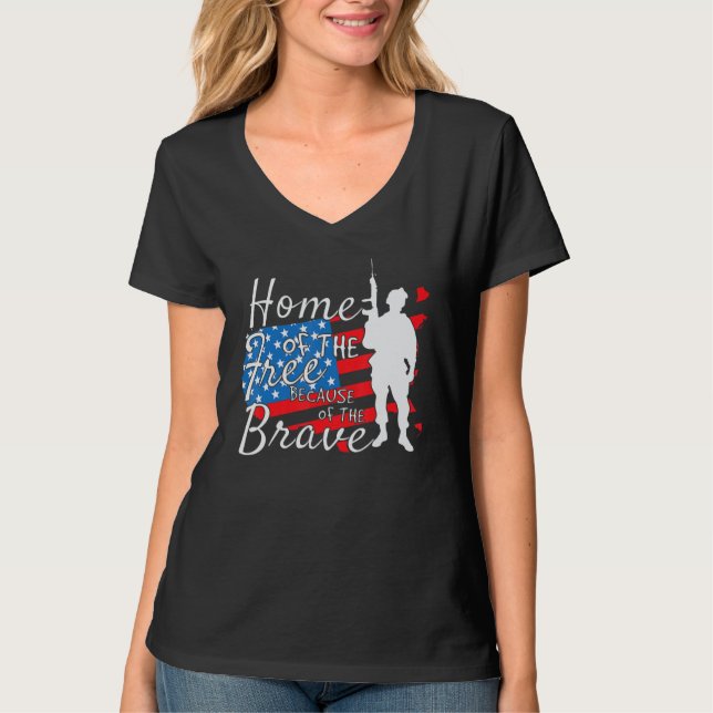 Home Of The Free Because Of The Brave July 4th T Shirt (Framsida)