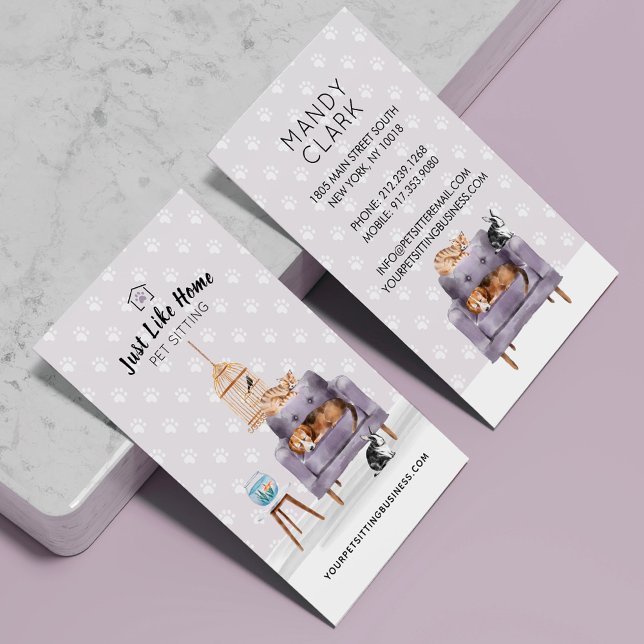 Home Pet Sitta Hund & Cat Sleeping on Mauve Soffa Visitkort (Home Pet Sitting Dog & Cat Sleeping on Mauve Sofa Business Card)