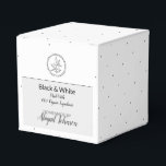 Homemade Bath & Body Packaging | Svartvitt Presentaskar<br><div class="desc">Anpassa den här rutan till ditt recept för handgjorda och hemgjorda sockerskrubbar, lotioner, krämer, kroppssmödrar och tvålar. Helt anpassade, så att det kan användas för vilken doft eller smak som helst - och inte bara för bad och kroppsgåvor. Vi har skapat de här svarta och vita presentlådorna så att de...</div>