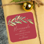 Homemade med Kärlek jul Fyrkantigt Klistermärke<br><div class="desc">Skapa klistermärken för helgdag,  party favors,  inbjudningskuvert och mer med modern elegant,  grönt och bär med ditt budskap i chicen. MATCHING-objekt i vår butik.</div>
