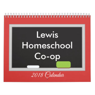 Homeschool Co op Chalkboard på Red Background Kalender