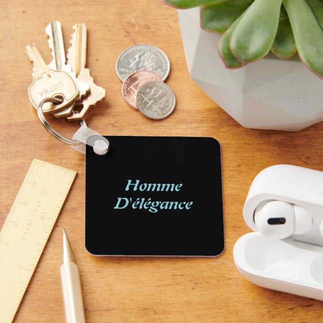 Homme D'élégance Acrylic Keychain Nyckelring (Skrivbord)