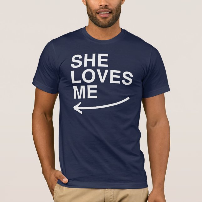 Hon älskar mig (som lämnar) - .png tee (Framsida)