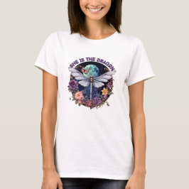 Hon är draken t shirt