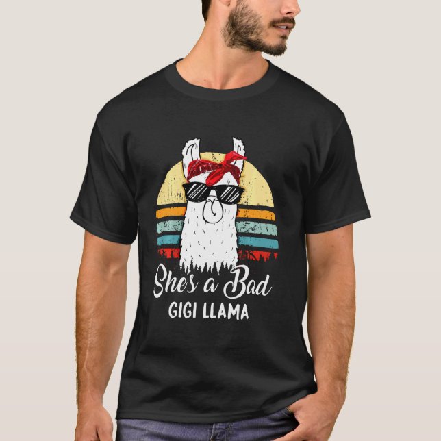 Hon är en dålig Gigi Llama T Mamma Mamma Grandma T Shirt (Framsida)