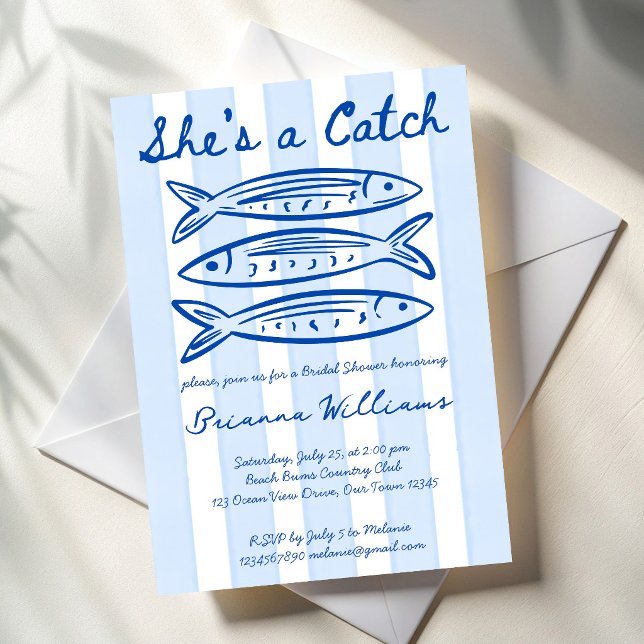 Hon är en fångst sardiner fisk bröllopsdusch inbjudningar (She's a catch hand drawn blue  sardines vintage stripes fish bridal shower invitation cards template)