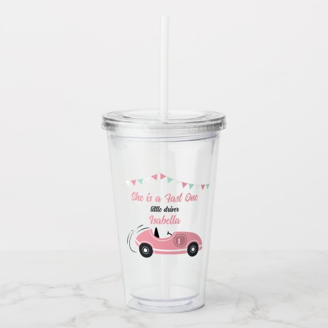 Hon är en Festsrosa Snabb Racingbil Födelsedag Take Away Mugg (Framsida)