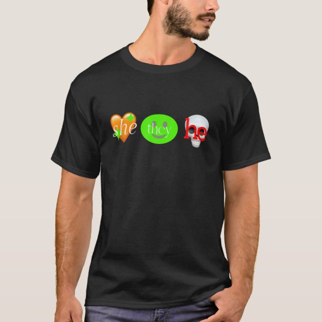 Hon är en fin pronouns icke-binär Gender Sarca T Shirt (Framsida)