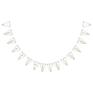 Hon är en vild en Monogramgrattis på födelsedag Vimplar