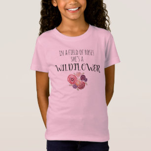 Hon är en WildblomGirl Rosa T-shirt