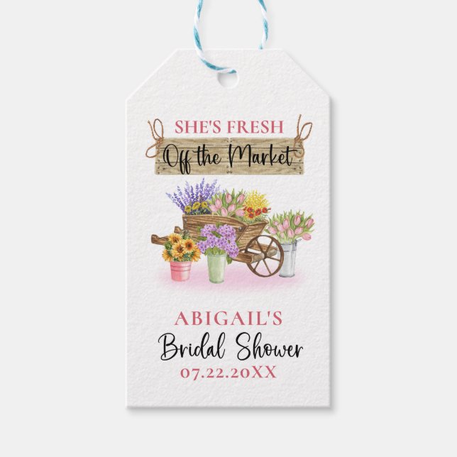 HON ÄR FÄRSK PÅ MARKNADENS BLOMMIGT OCH VÄLKOMNAR  PRESENTETIKETT (Framsidan)